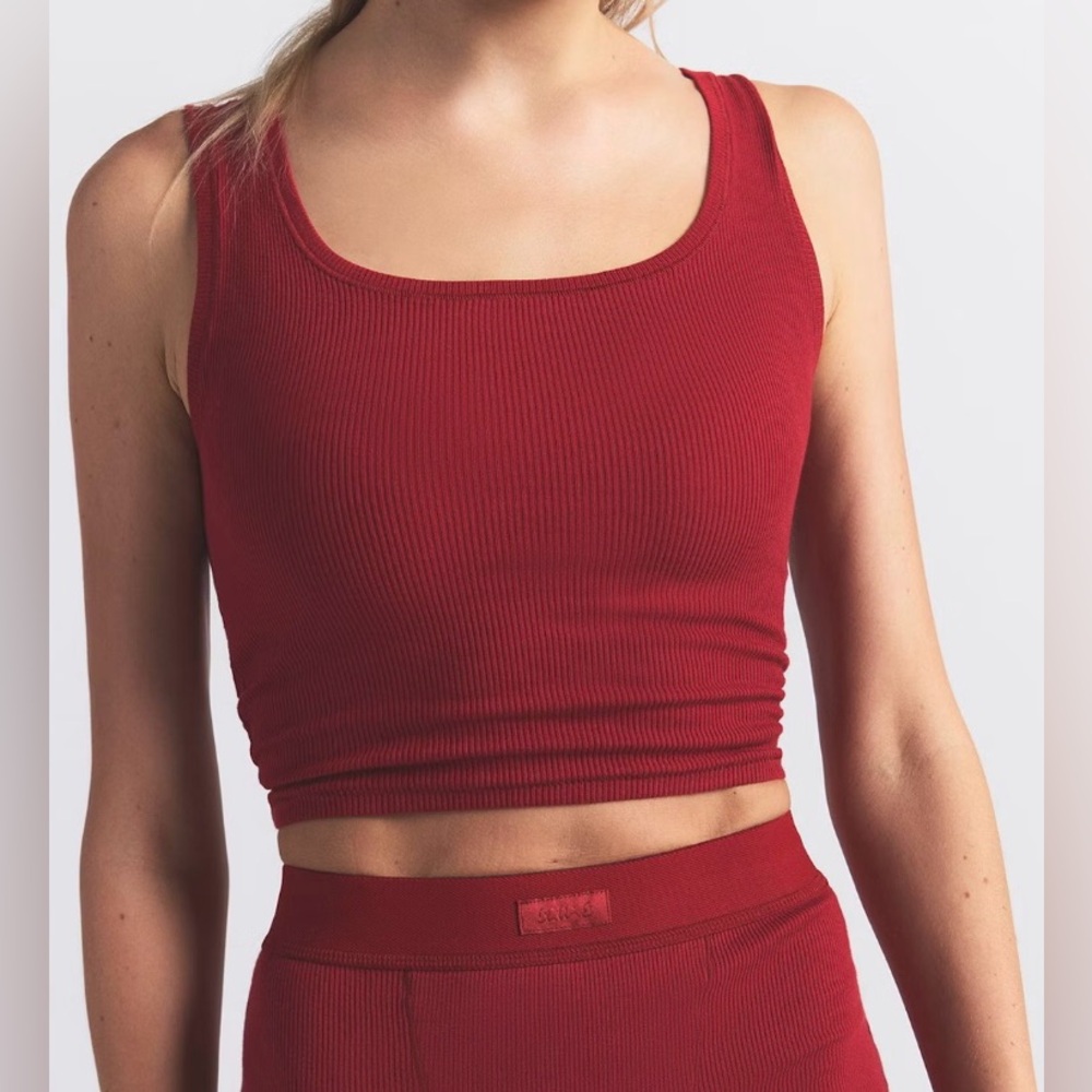 NWT SKIMS Cotton Rib Tank – Limited Edition “Brick” (M), R $38 – Sold Out Online - Picture 2 of 5